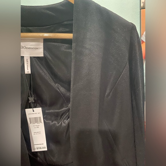 BCBGeneration Women's Size XS Open Front Blazer Jacket Long Sleeve Black Hi Low - Picture 10 of 10